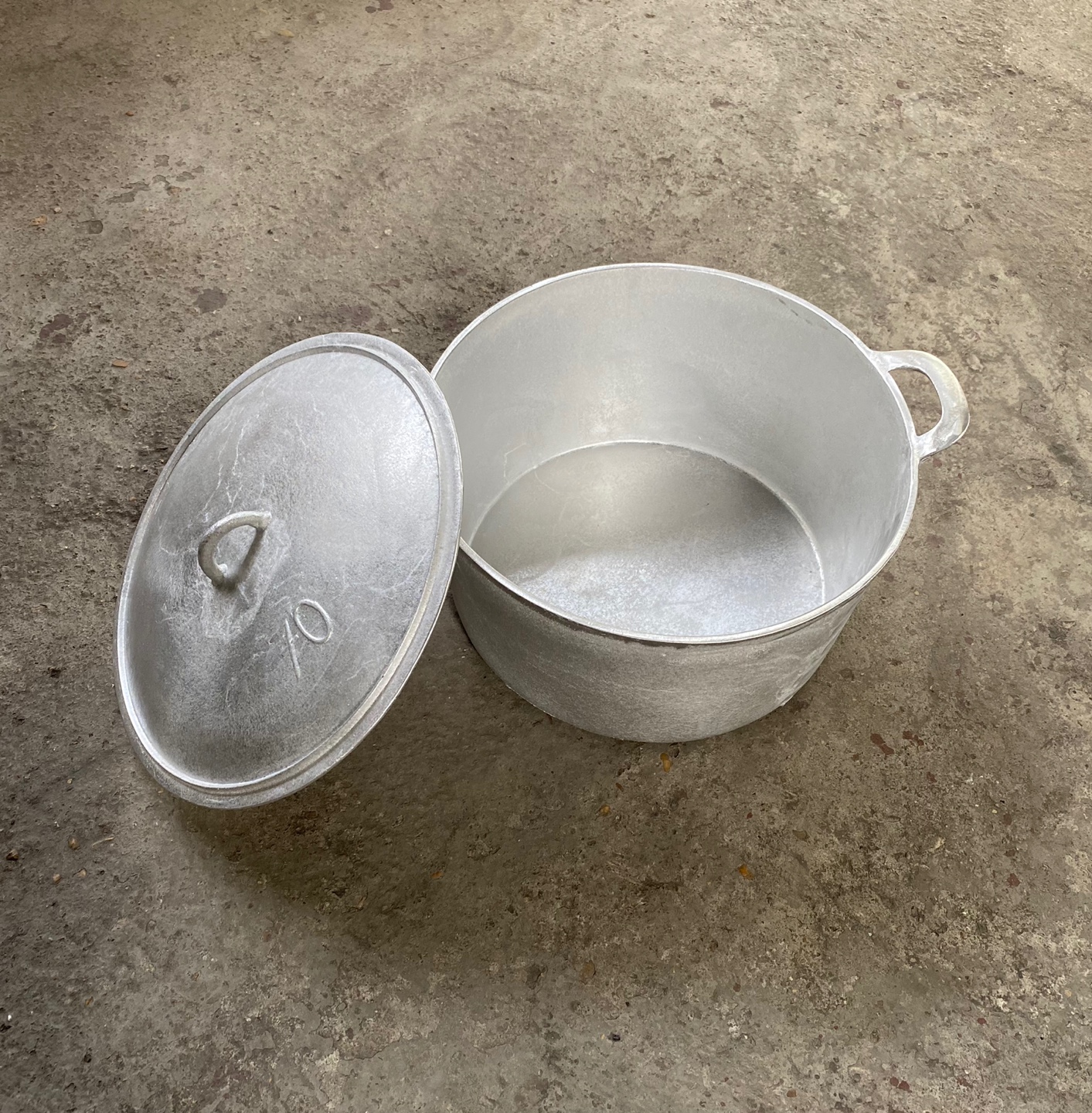 Nồi gang cỡ lớn số 50 (15 lit ),số 60(20 lit), số 70(25 lit )
