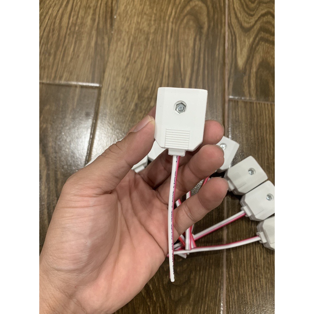 PHÍCH CẮM ÂM LẮP CAMERA CÓ DÂY NỐI NHỰA ABS