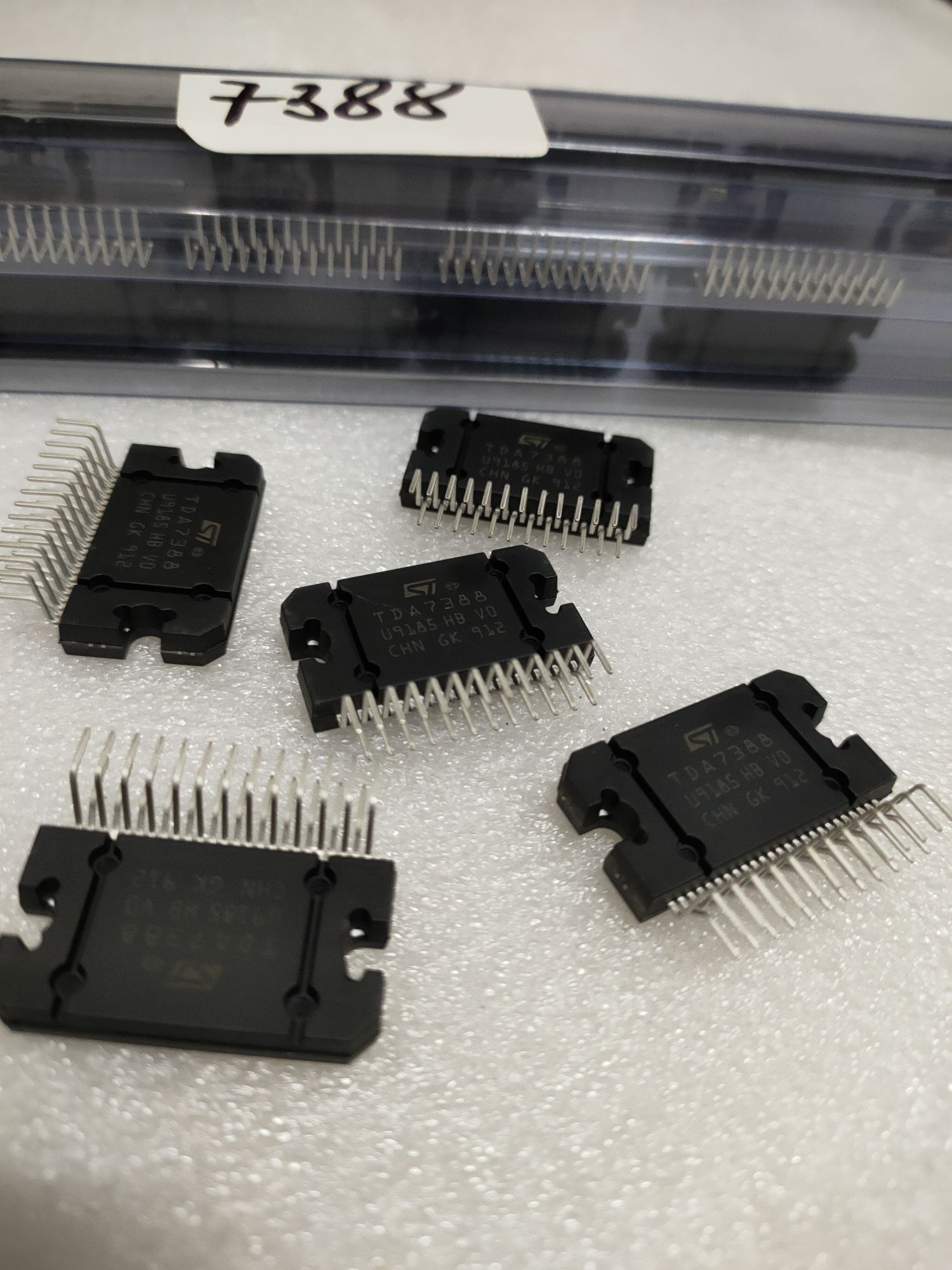 IC Công suất TDA 7388 giá 1 con