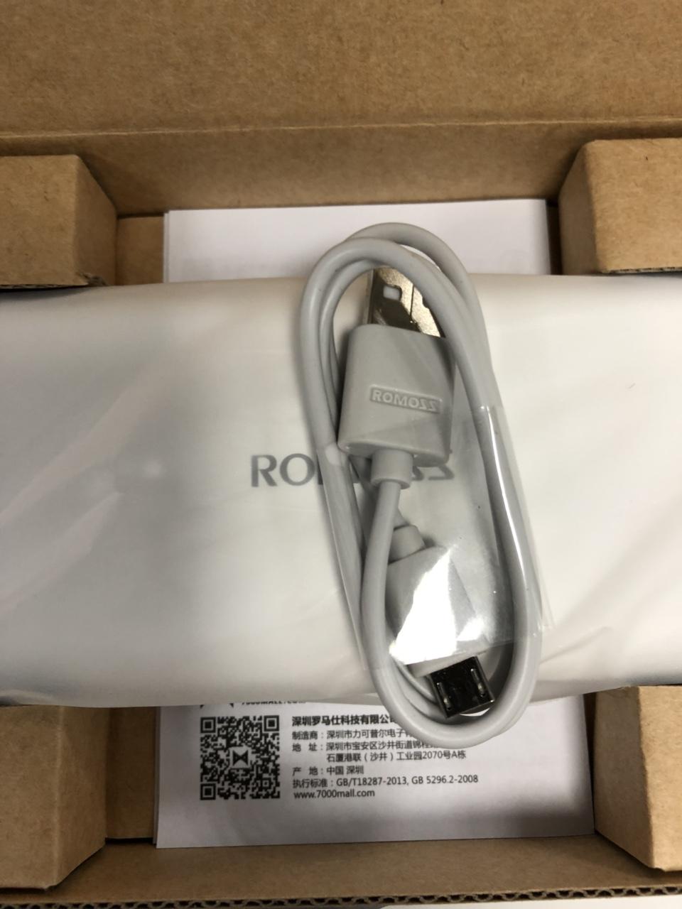 Pin sạc dự phòng Romoss Sense 4 10400mAh