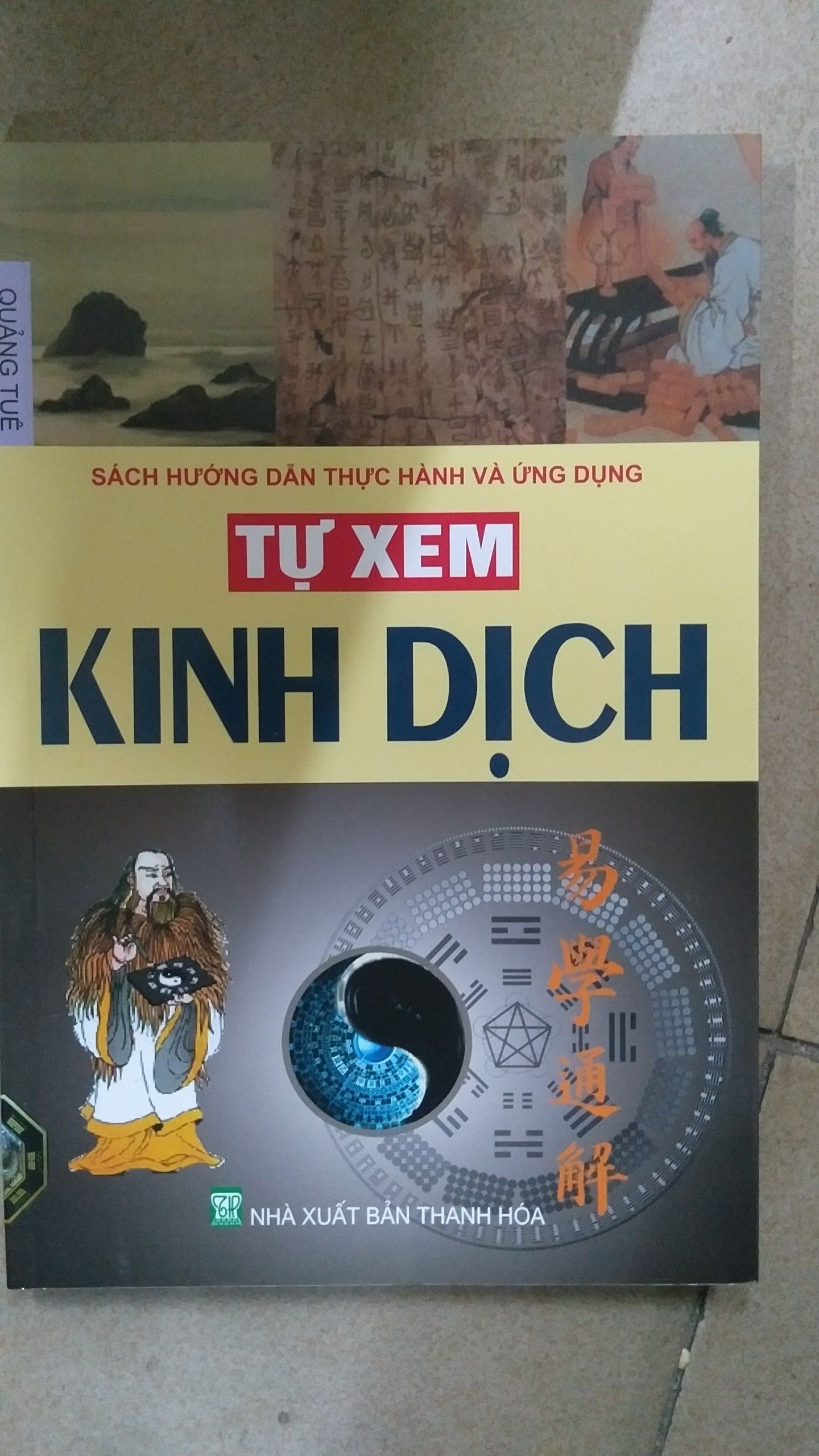 Sách - tự xem kinh dịch