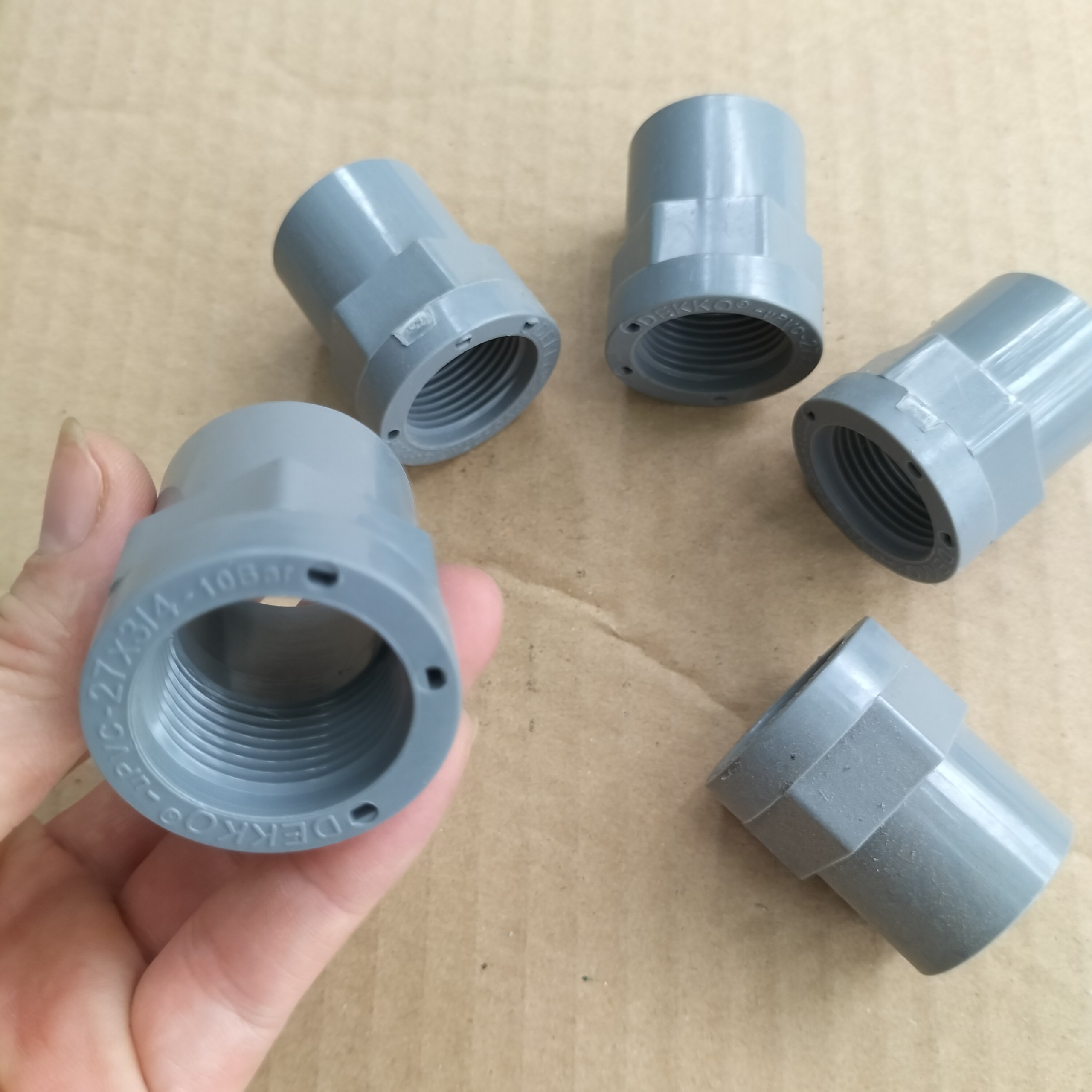 Com bo 5 ren trong nhựa pvc phi 21