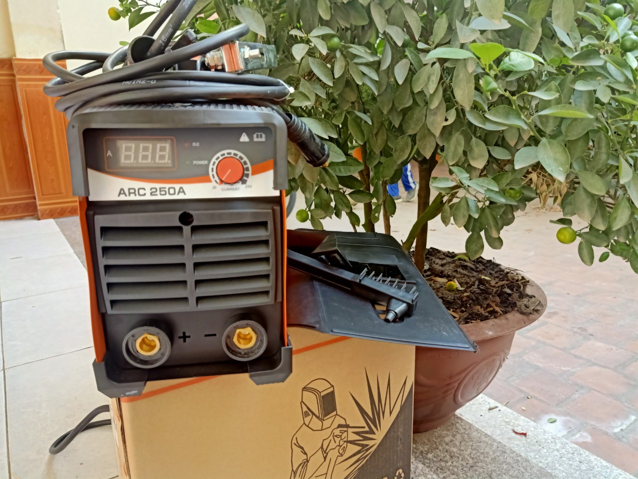 MÁY HÀN ĐIỆN TỬ JASIC ARC 250A