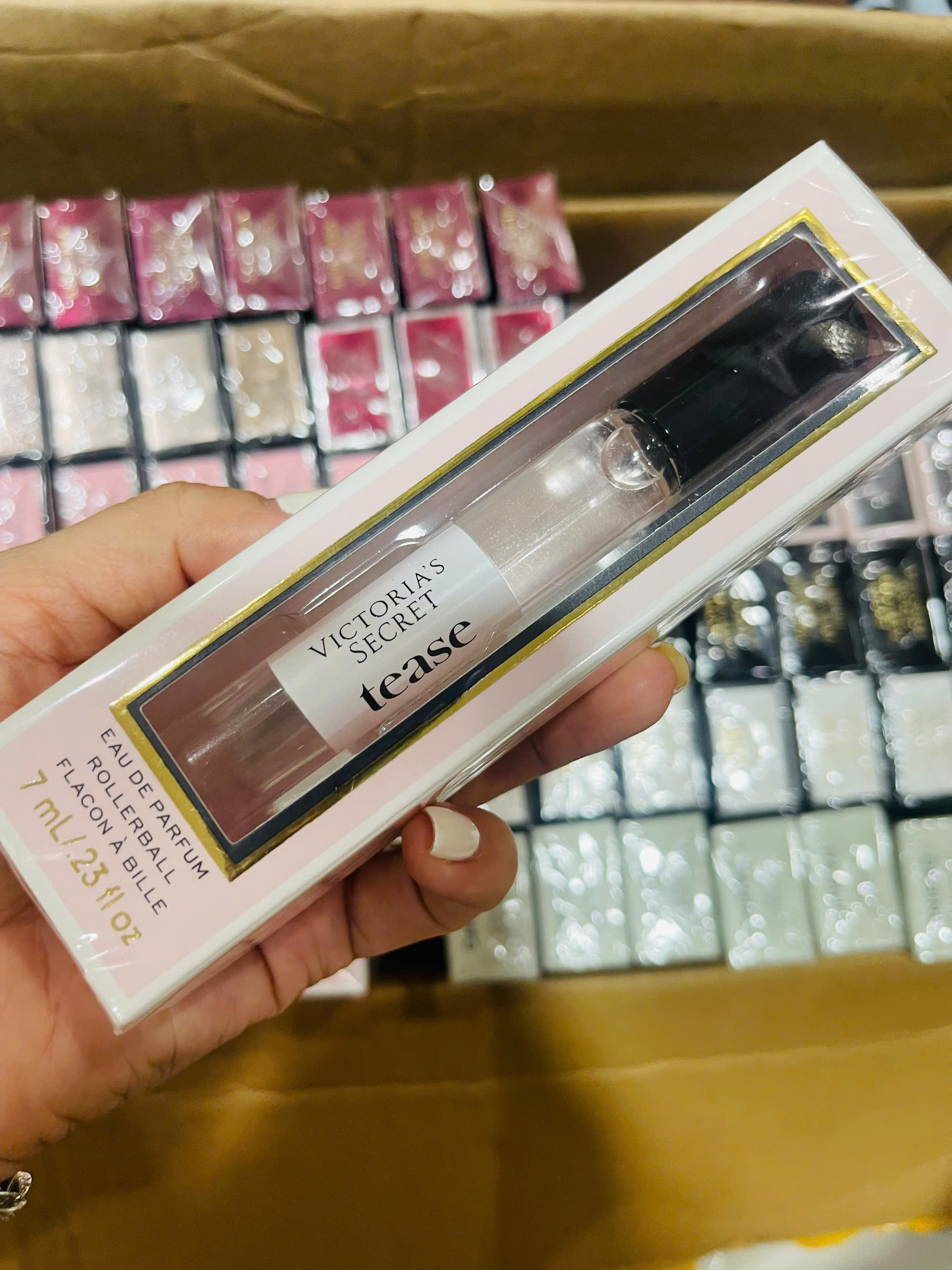 [Auths - Nhiều Mùi] Nước Hoa lăn Lưu Hương lâu của hãng victoria secret (7ml)