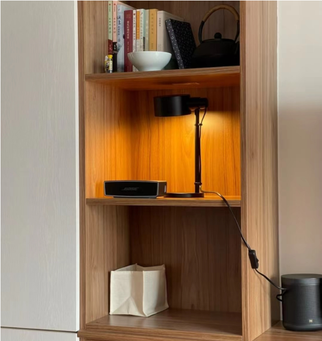 Đèn bàn làm việc đọc sách Lovmanad IKEA