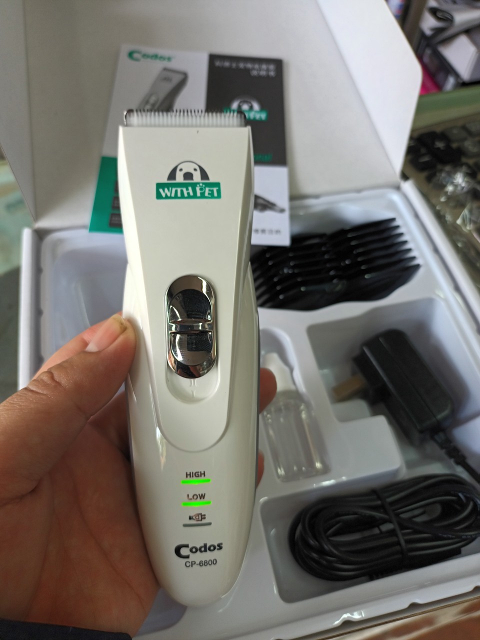 Tông đơ cắt lông cho thú cưng Codos CP 6800
