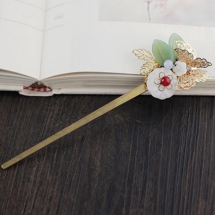 Trâm cổ trang cán vàng hoa trắng nhị đỏ cài tóc nữ phụ kiện cosplay xinh