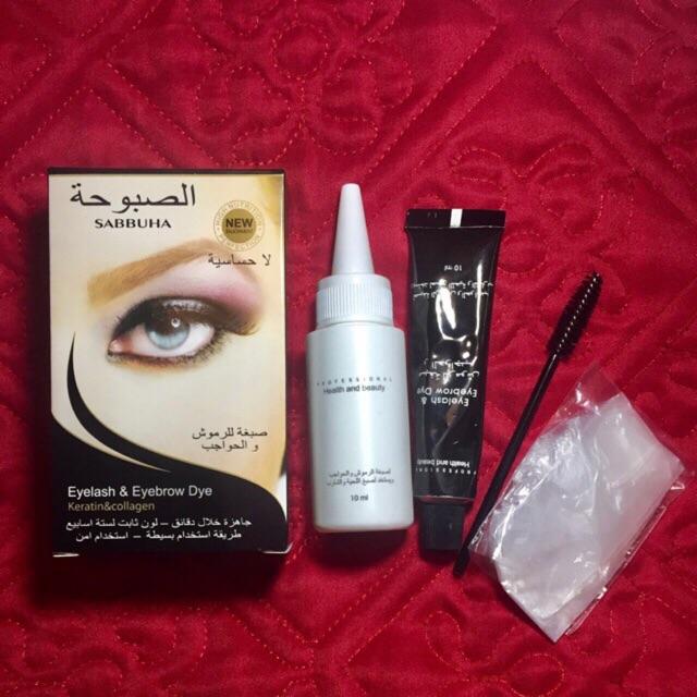 Dye coating black eyelashes