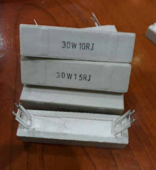 5 con trở sứ 10 ôm 30w chân cắm