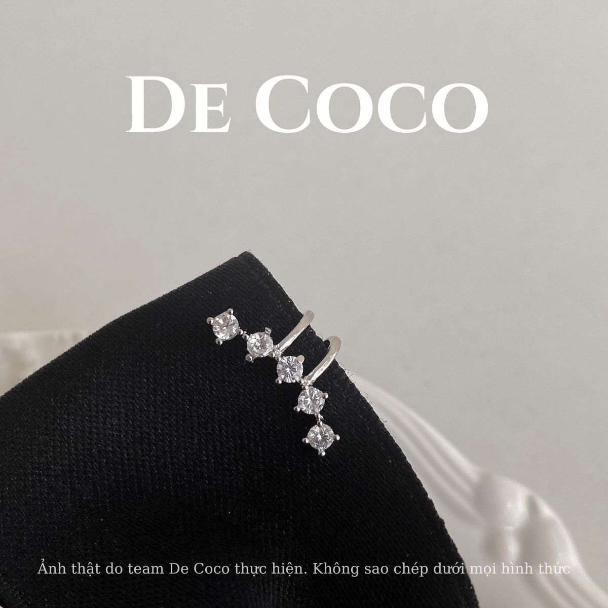 Khuyên tai kẹp vành đính đá Starfall De Coco