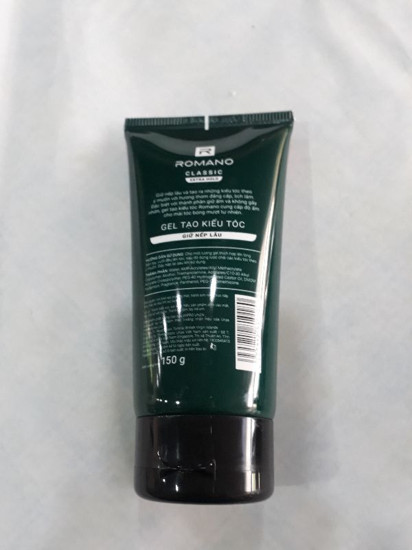 Gel Vuốt Tóc Romano Giữ Nếp Cứng Vừa 150ml