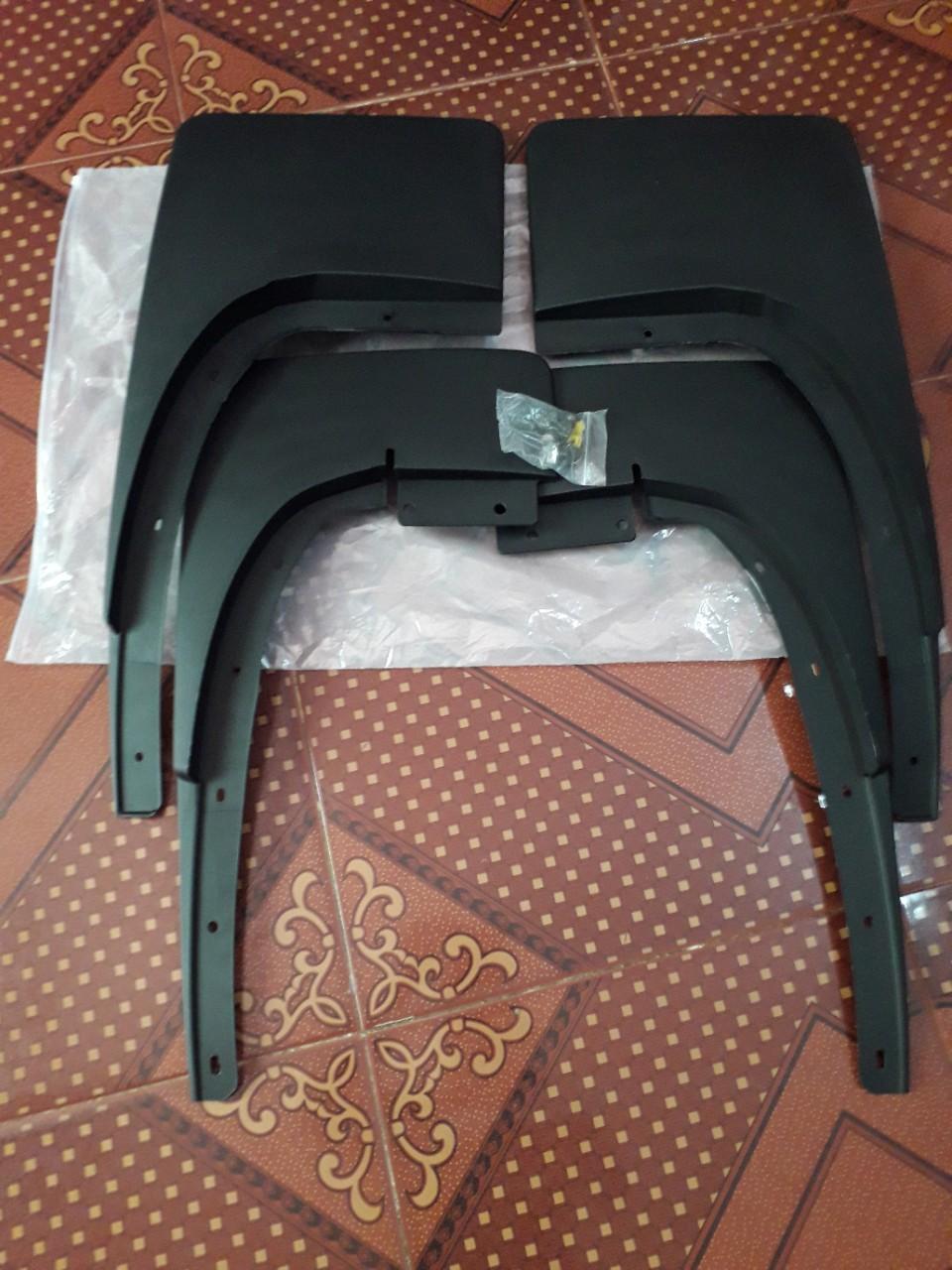 Chăn bùn Ford Ranger 2013-2018