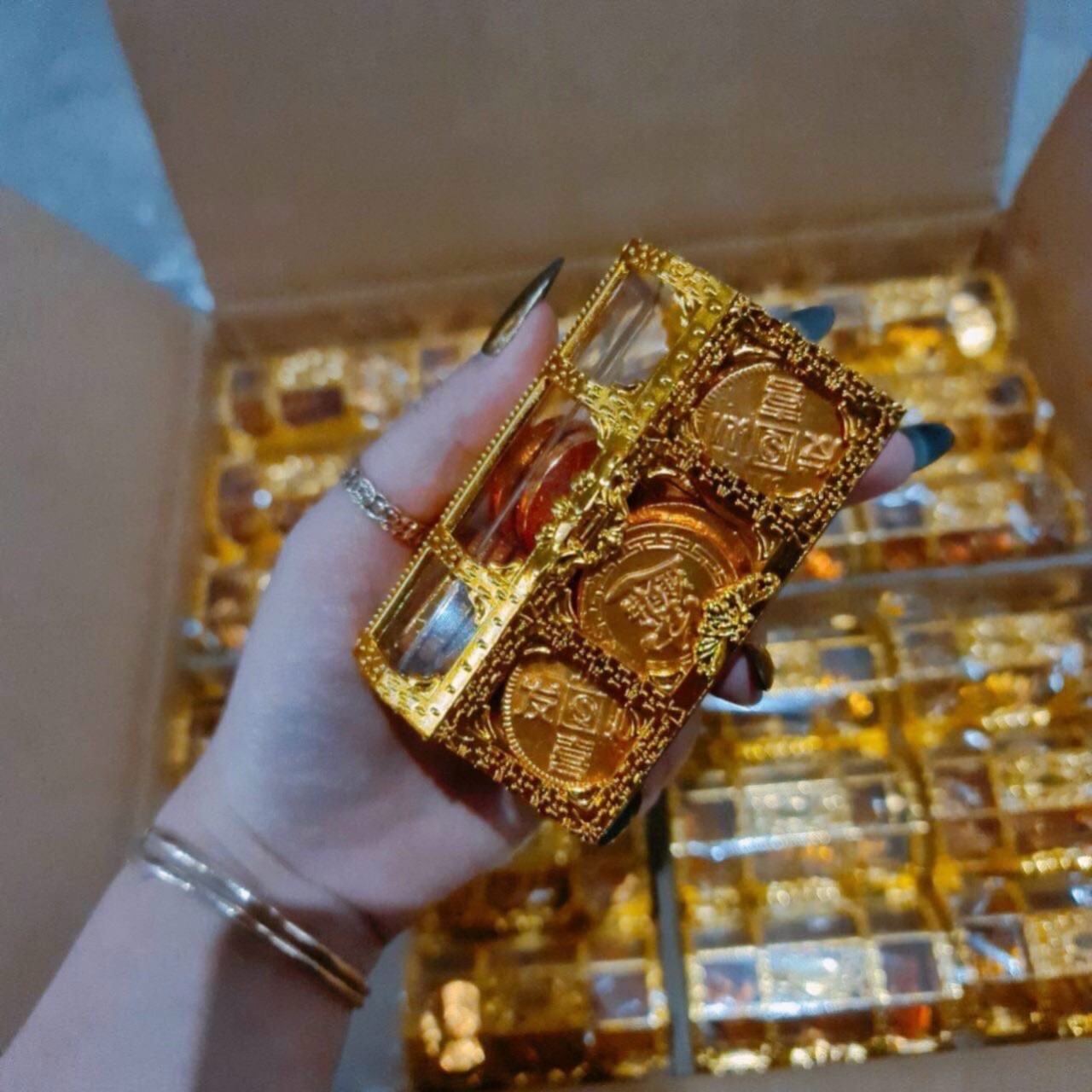 [HCM]Kẹo soccola rương vàng