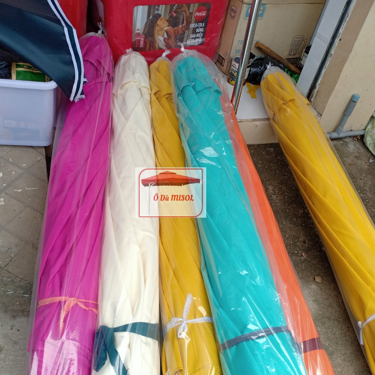 Dù che nắng ngoài trời, dù chính tâm 3 mét rẻ bèo, lại đẹp, bền bỉ theo năm tháng ( chưa bao gồm đế dù)