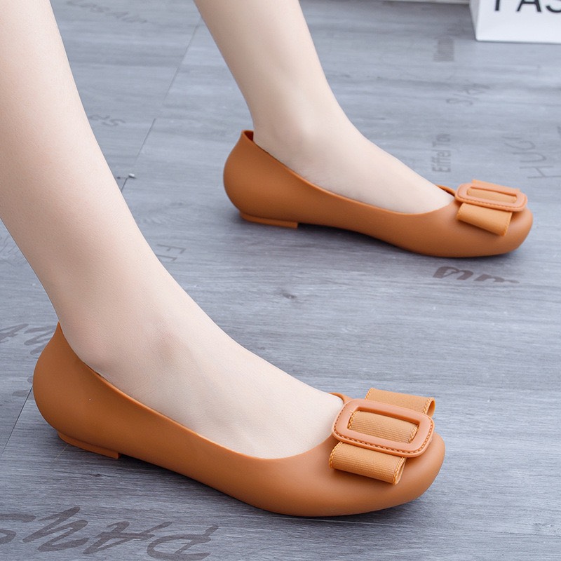 Giày búp bê khóa vuông - Giày nhựa nữ đi mưa đi mưa chống trơn Maipy G050