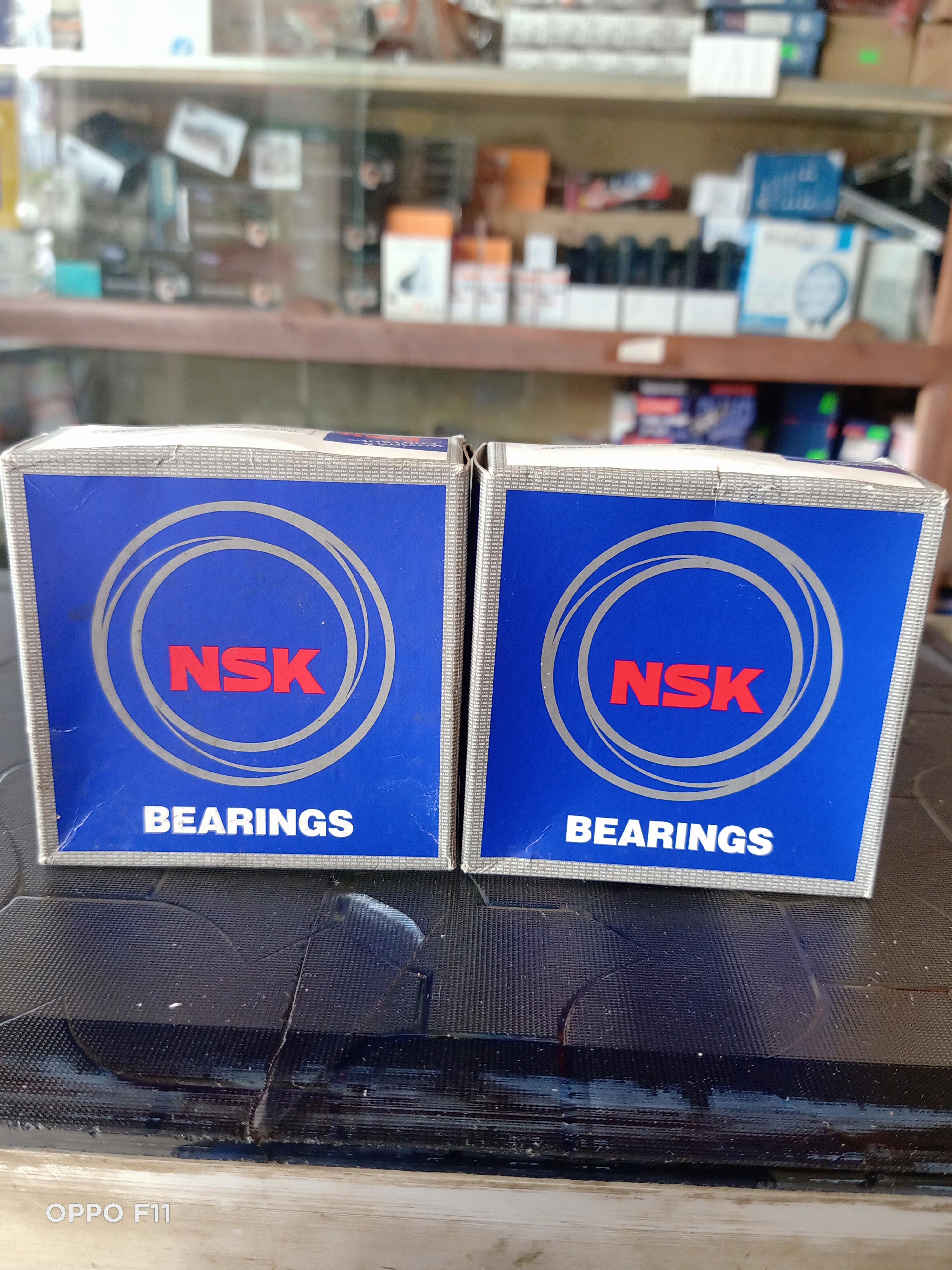 Vòng Bi(Bạc Đạn)Bánh Sau Xe INNOVA NSK Nhật