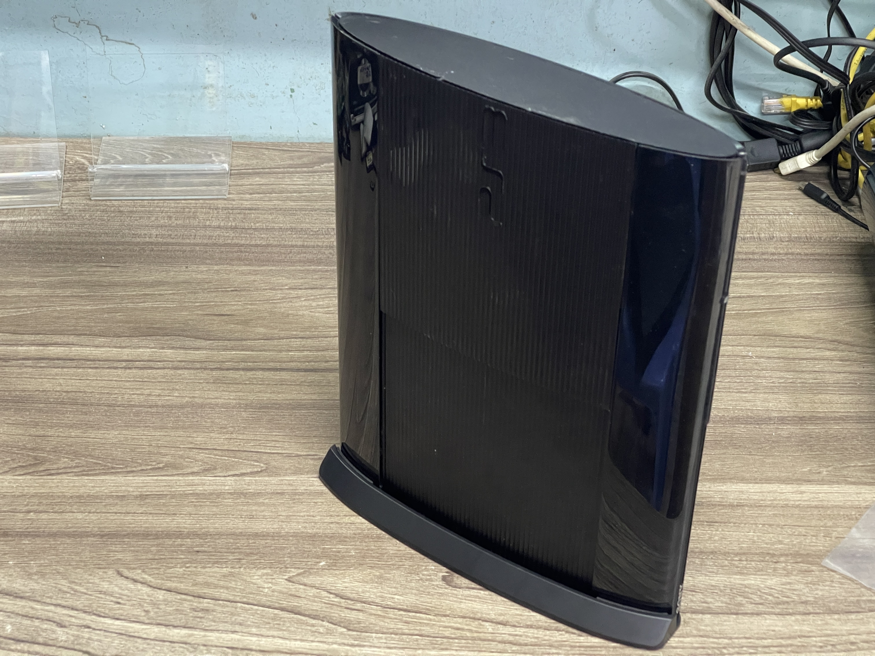 Đế Đứng Dùng Để Dựng Máy Chơi Game PS3 Slim Và PS3 Super Slim