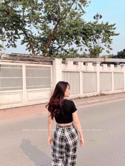 Sét áo crt quần kẻ đen