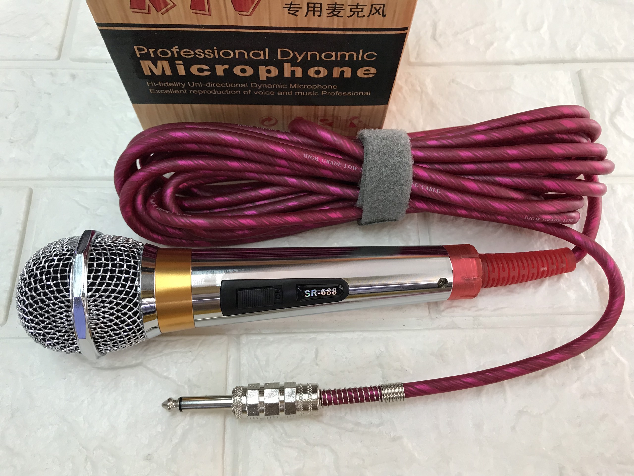 MICRO CÓ DÂY KARAOKE KTV RS-688 CHÍNH HÃNG