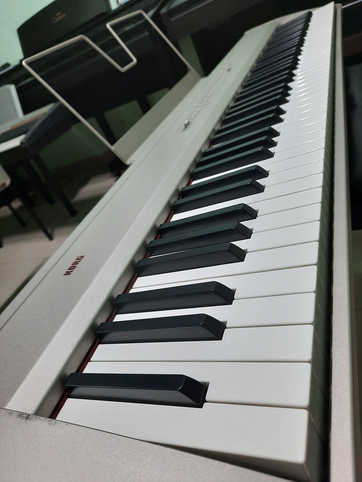 Piano korg sp 200