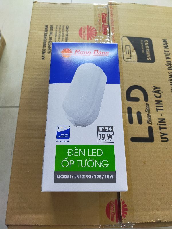 Đèn ốp  tường chống ẩm 10w rạng đông