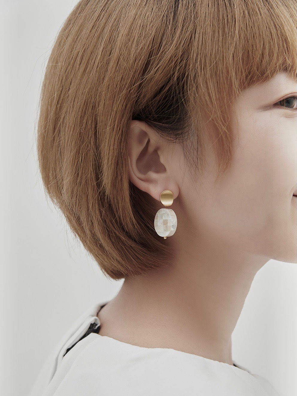 |DAISY ACCESSORY| Khuyên tai vintage khảm xà cừ