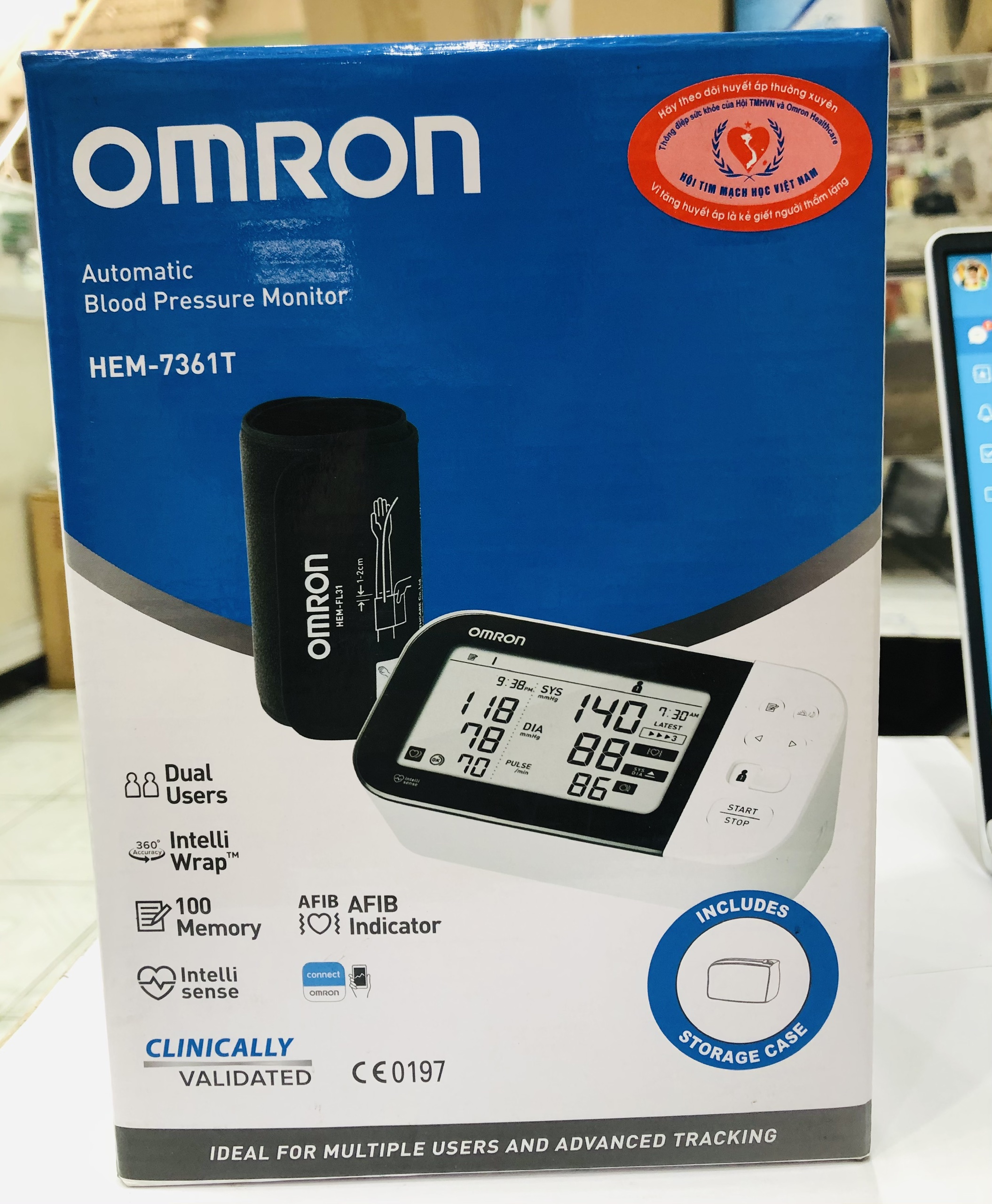 Máy đo huyết áp điện tử Omron Hem 7361T