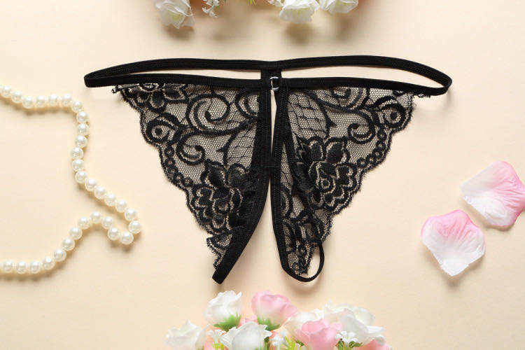 Đồ bikini nữ 2 mảnh sexy tam giác basic màu đen quyến rũ