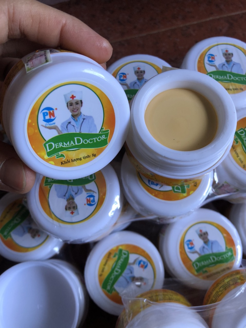 KEM DƯỠNG TRẮNG DA CHỐNG NẮNG DERMADOCTOR