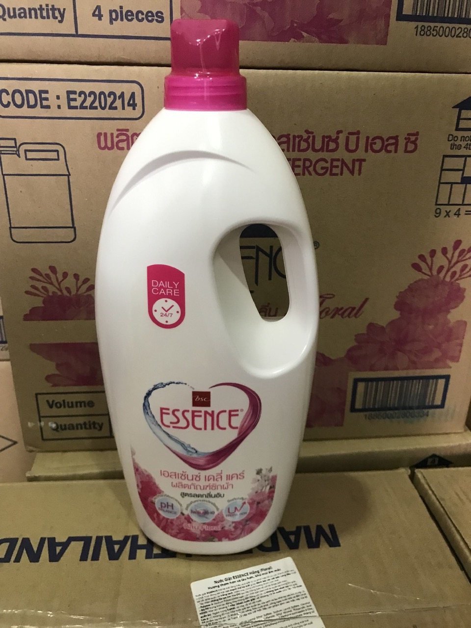 [HCM]Nước giặt Essence 1.9lít Thailand