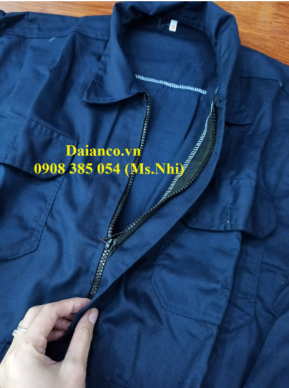 Bộ quần áo liền bảo hộ lao động vải dày dặn thấm mồ hôi màu xanh