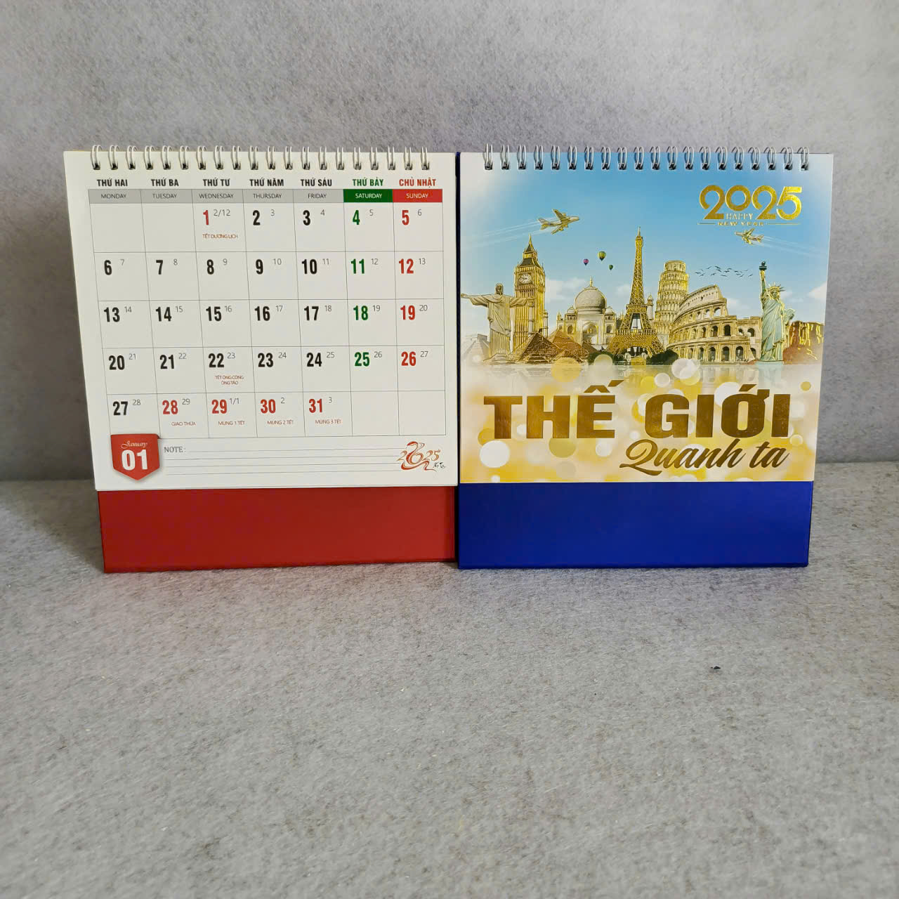 Lịch để bàn khổ 16 x 24cm năm 2025