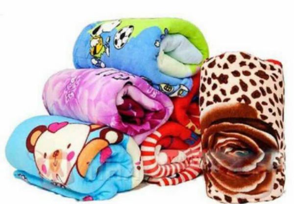 Mền tuyết trẻ em 1m x 70cm giao màu ngẫu nhiên