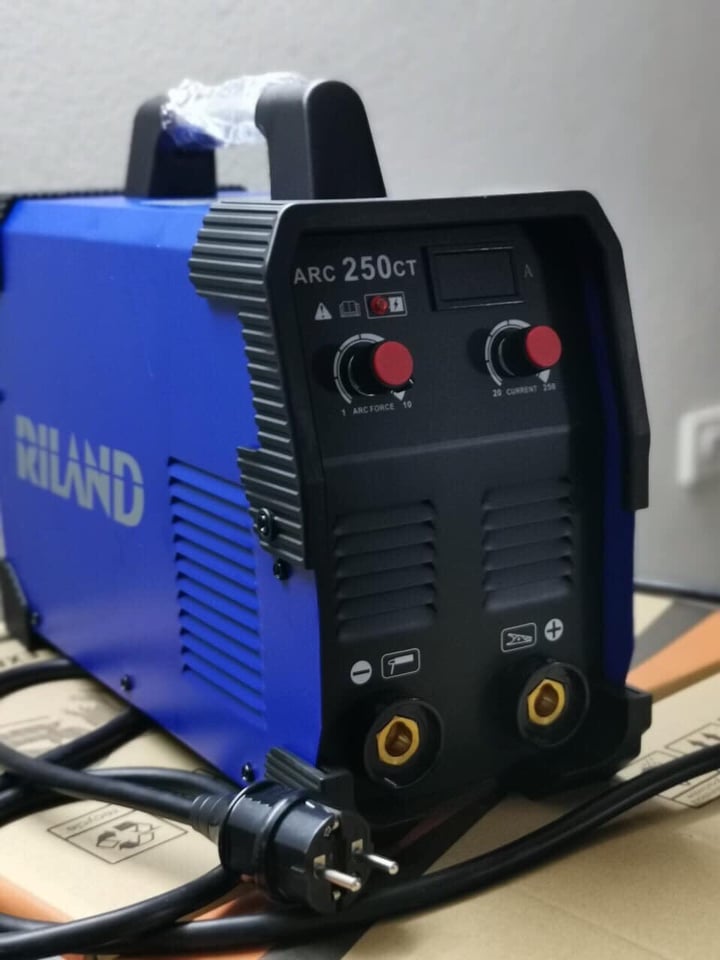 Máy hàn RILAND 250 - máy hàn Riland