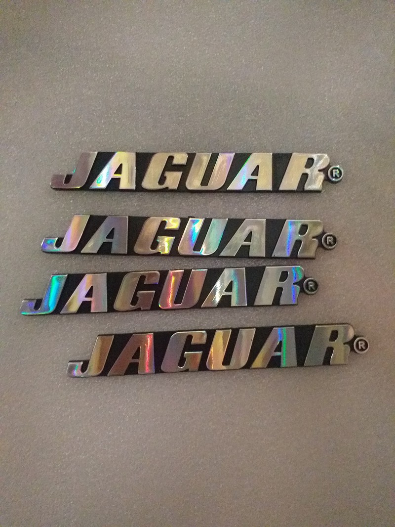 Tem dán thùng loa hiệu Jarguar ( giá 2 tem )
