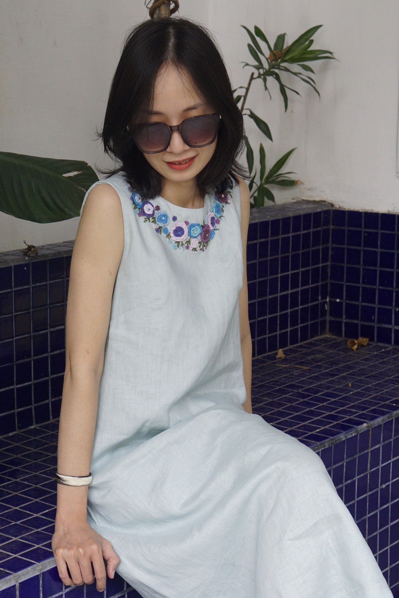 Đầm linen dáng dài thêu cổ CHIARA - MaxMessi
