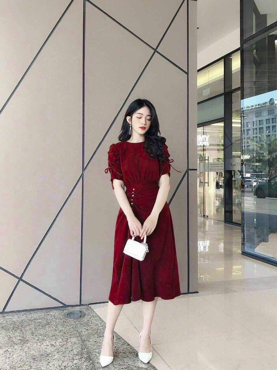 ĐẦM TIỂU THƯ ĐẦM NHUNG ĐỎ TAY RÚT