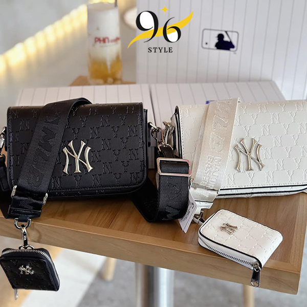 Túi MLB đeo chéo da vân in chữ dây đeo bản to có kèm ví full hộp size 20cm lắp nam châm