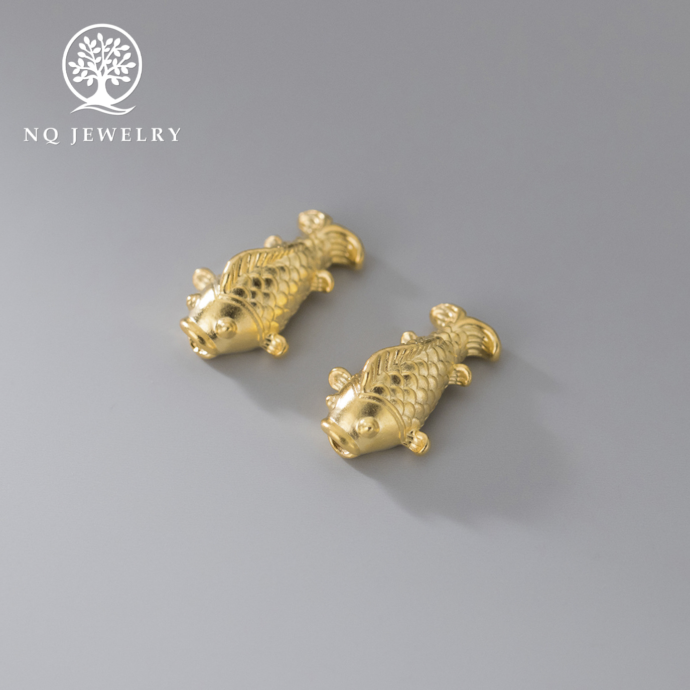 Charm bạc hình cá chép xỏ ngang - NQ Jewelry