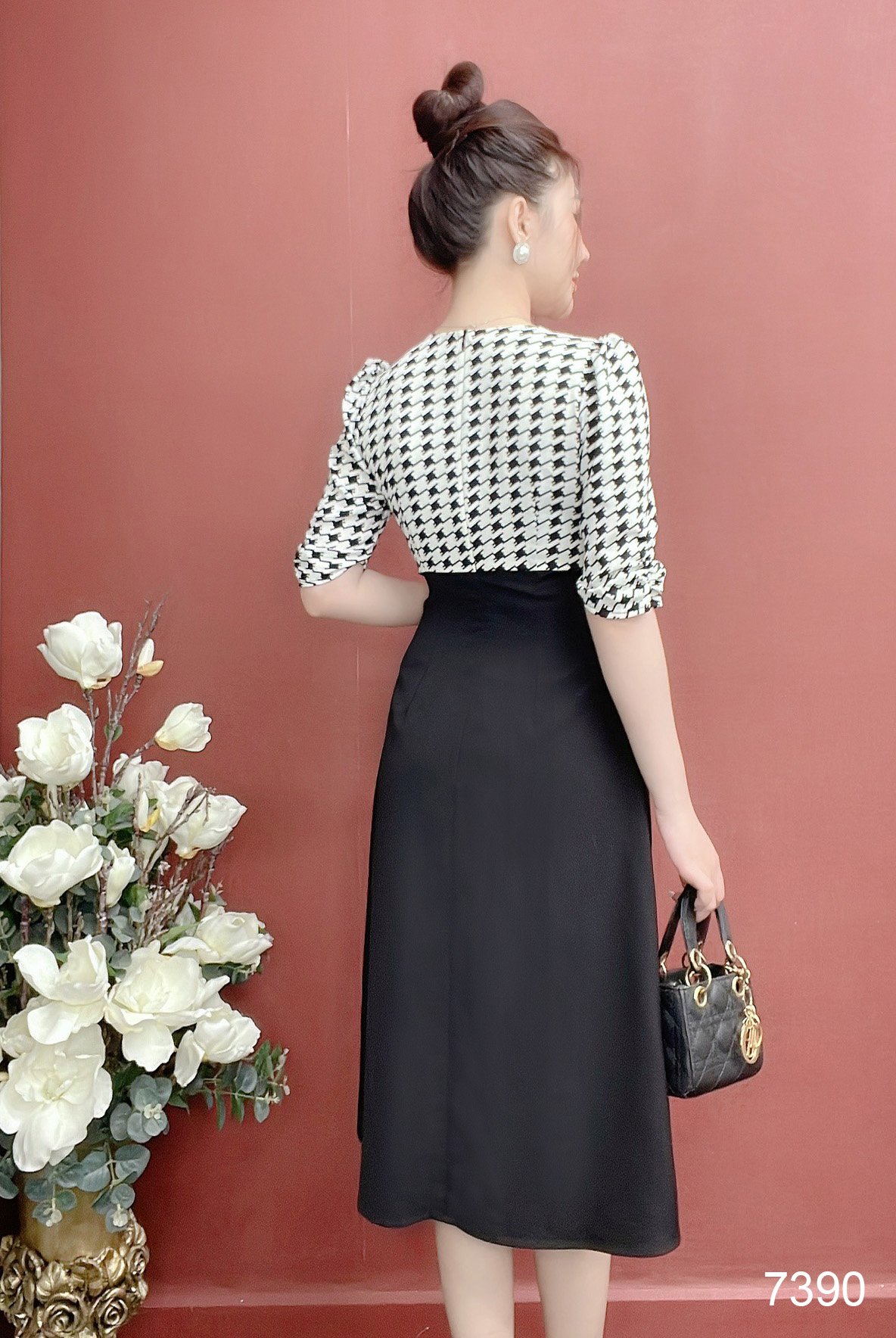 Đầm EMY EM7390 Xoè Đen Phối