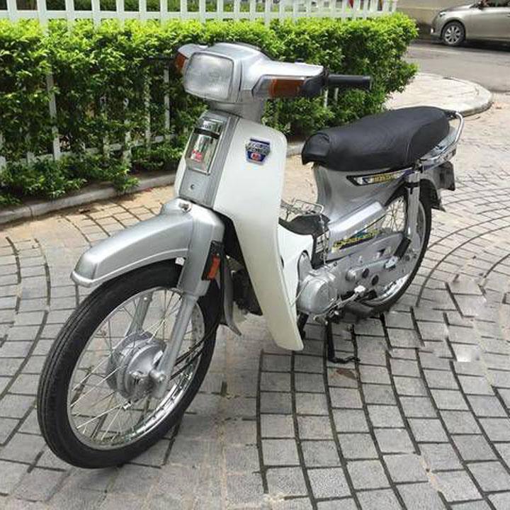 [TẶNG TEM]  Dàn áo xe Honda-Dream nhựa ABS nguyên sinh cao cấp màu BẠC - có tặng FREE 1 BỘ TEM 3 lớp xịn.