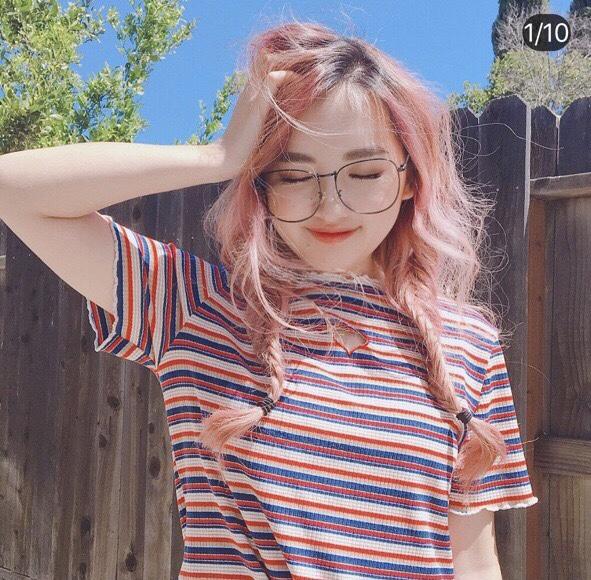 Áo crop top sọc ngang Cut out tim