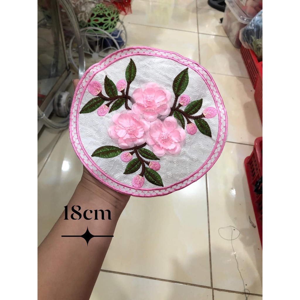 Ren hình tròn trang trí áo dài