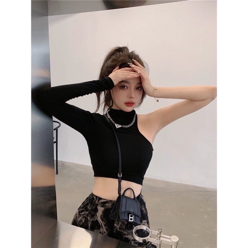 Áo croptop lệch tay cổ lọ sexy
