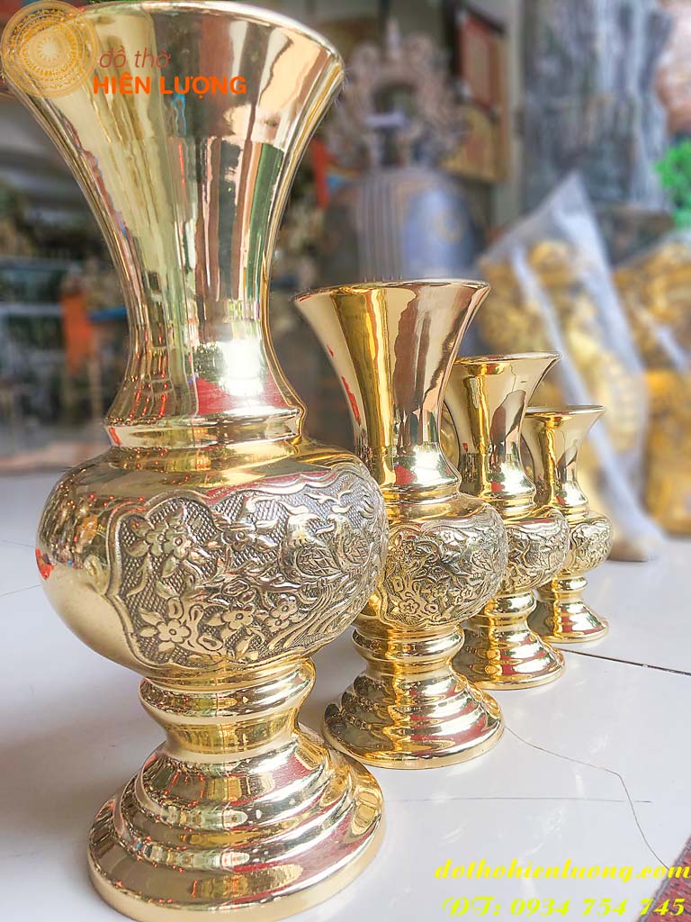 Full Daisy brass flower container sizes: height 20cm, 24cm, 30cm, 40cm