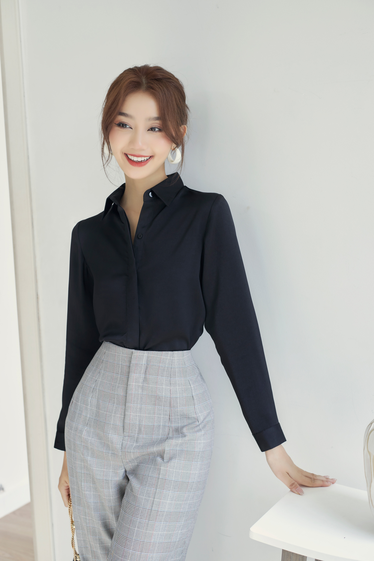 Áo Sơ Mi Đen Dài Tay Công Sở Nữ GILLEE Lụa Nhung Cao Cấp
