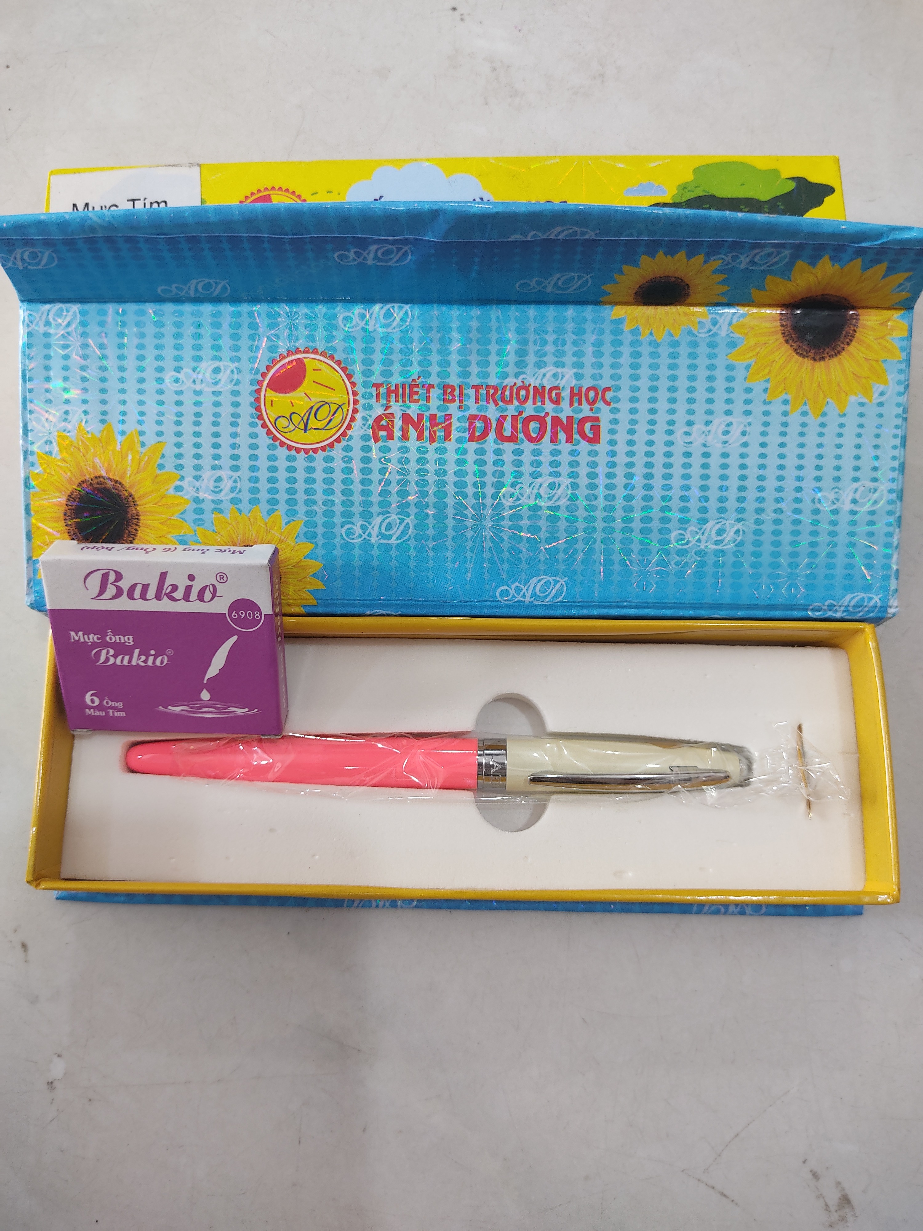 Bút máy thanh đậm Ánh Dương 046