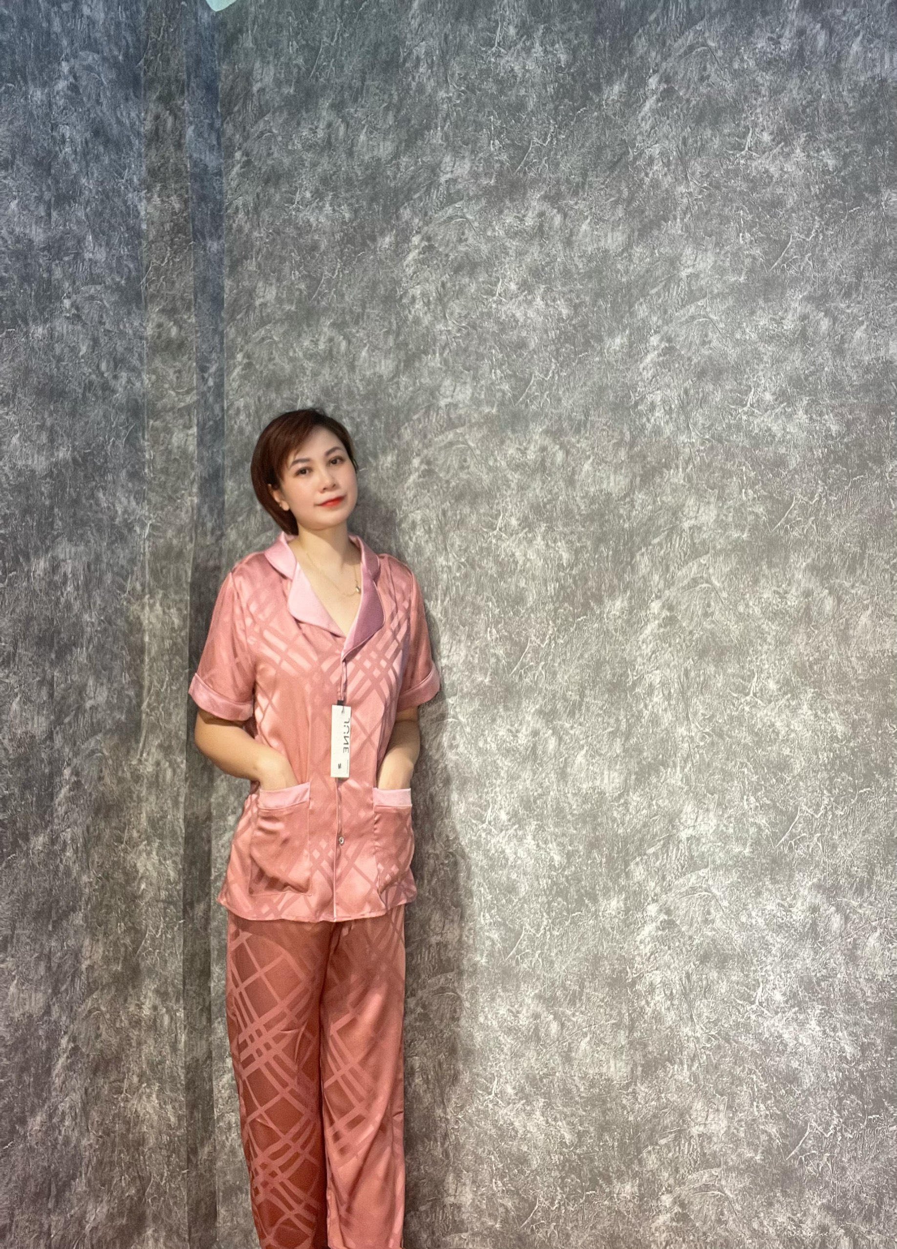 [Freeship+Ảnh Thật] Bộ ngủ Pijama lụa satin dập hình quần dài