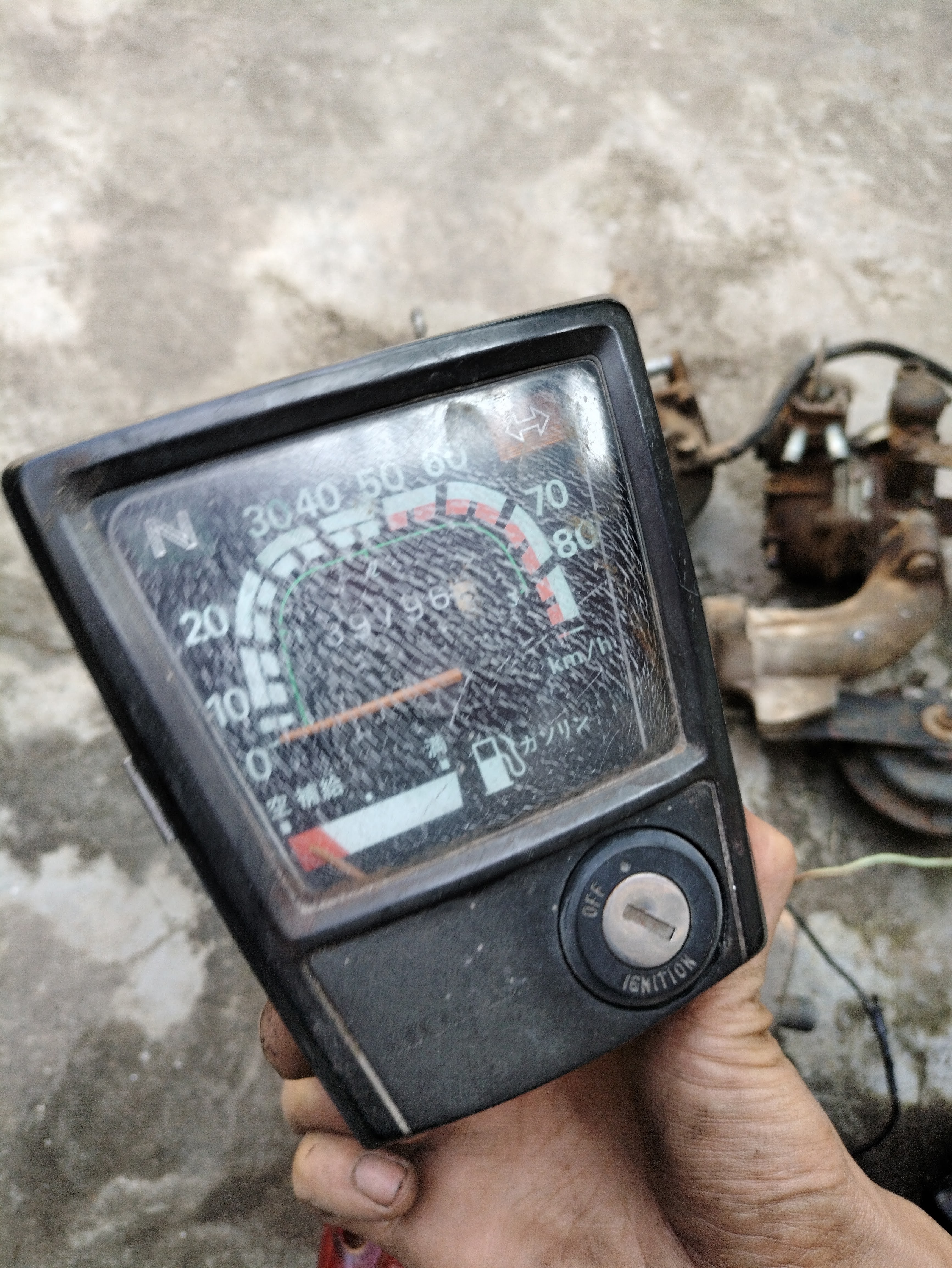 Đồng hồ honda custom cub 82 ( Hàng Zin tháo xe )