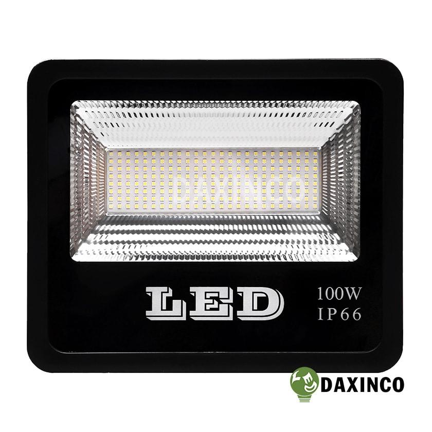 Đèn pha led 150W SMD Daxinco cho sân bóng đá